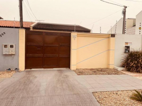 Casa com 2 quartos e garagem prox ao centro
